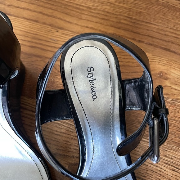 Style & Co Patent Sandals, Size 8M - Picture 6 of 7